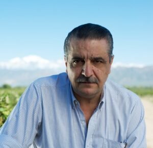 Eduardo Sancho: «Hoy existen al menos 9000 productores no integrados a la cadena»