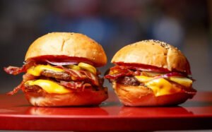 Noviembre cargado de novedades en Hamburguesería Mi Barrio