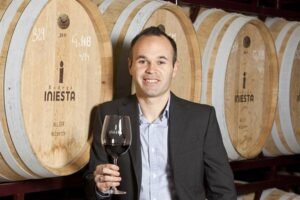 Iniesta deja el Barcelona para irse a China con sus vinos