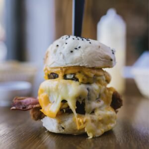 Con el mismo sello de street food, Dogxie presentó su carta renovada