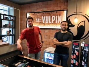 Almacén de tabaco y otros vicios, un «must» de los mendocinos