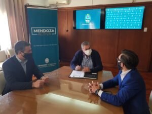 Bodegas de Argentina y el gobierno de Mendoza firman convenio de colaboración en el marco del programa Mendoza Activa