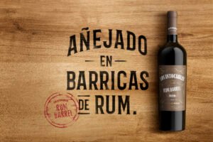 Finca Las Moras presenta su primer blend añejado en barricas de ron