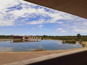 Flamante bodega de Luján abre al turismo e inaugura un «business lodge»