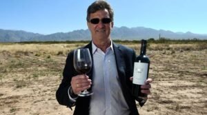 Mario Alberto Kempes lanzó una línea de vinos con su apodo, «El Matador»