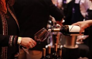 Comienza la feria de vinos «Carlos Paz Descorcha»