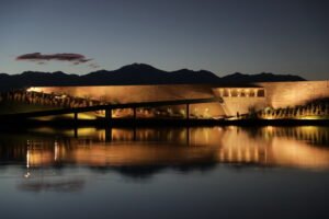 Anaia Wine recibe a Yoga por los Caminos del Vino