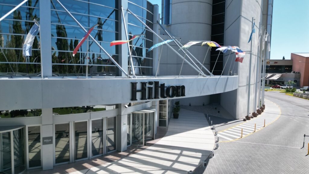 hilton mendoza