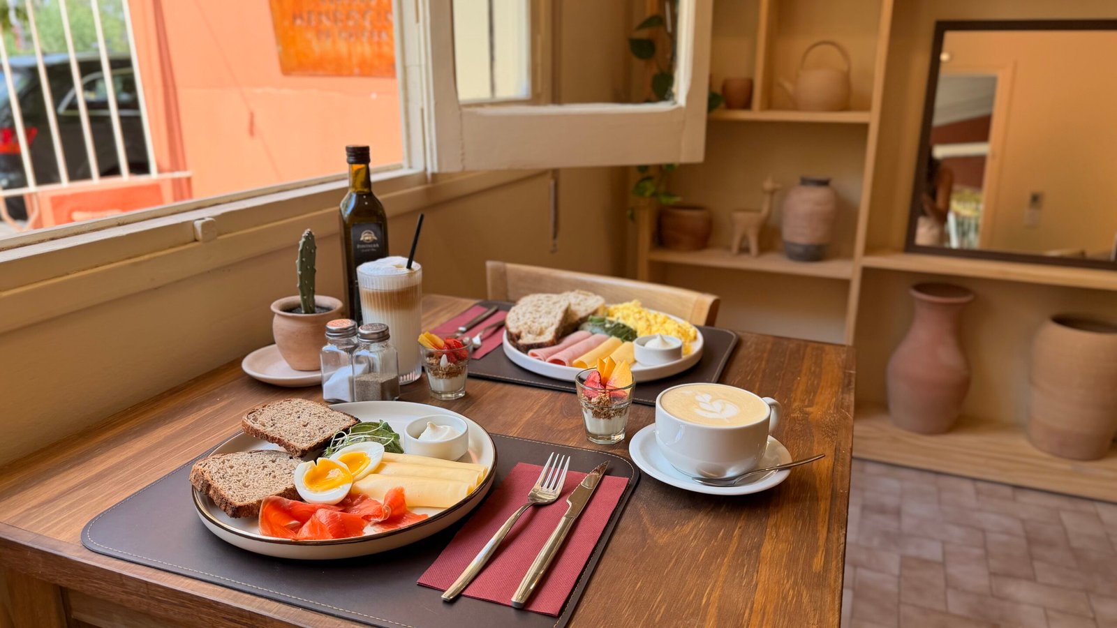 Hacer una pausa en Chacras de Coria: abre Casa Sosta