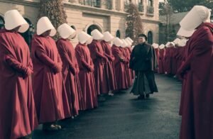 El Cuento de la Criada: shock de alto voltaje para alarmarse ante cualquier intento de totalitarismo